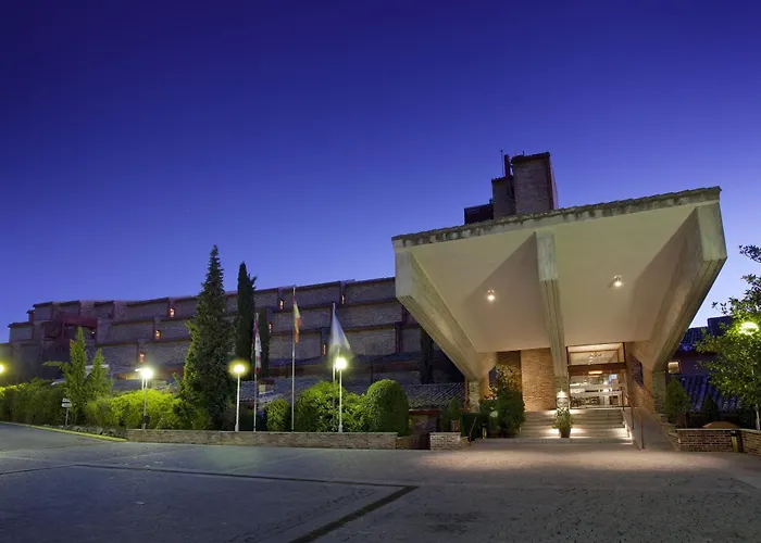 Hotel con tenis: Parador De Segovia